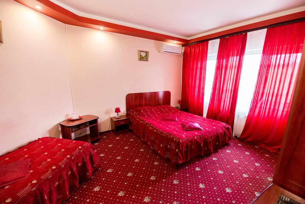 Guest house Pensiunea Crystal Valea Lupului (Iasi)