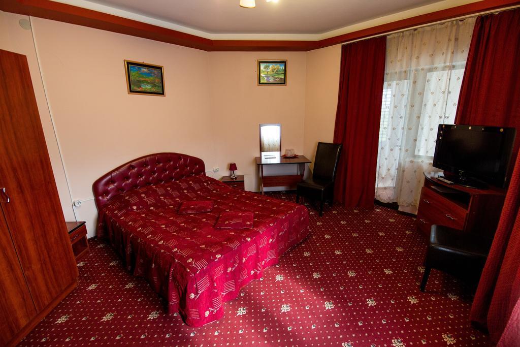 Pensiunea Crystal Guest house 3*